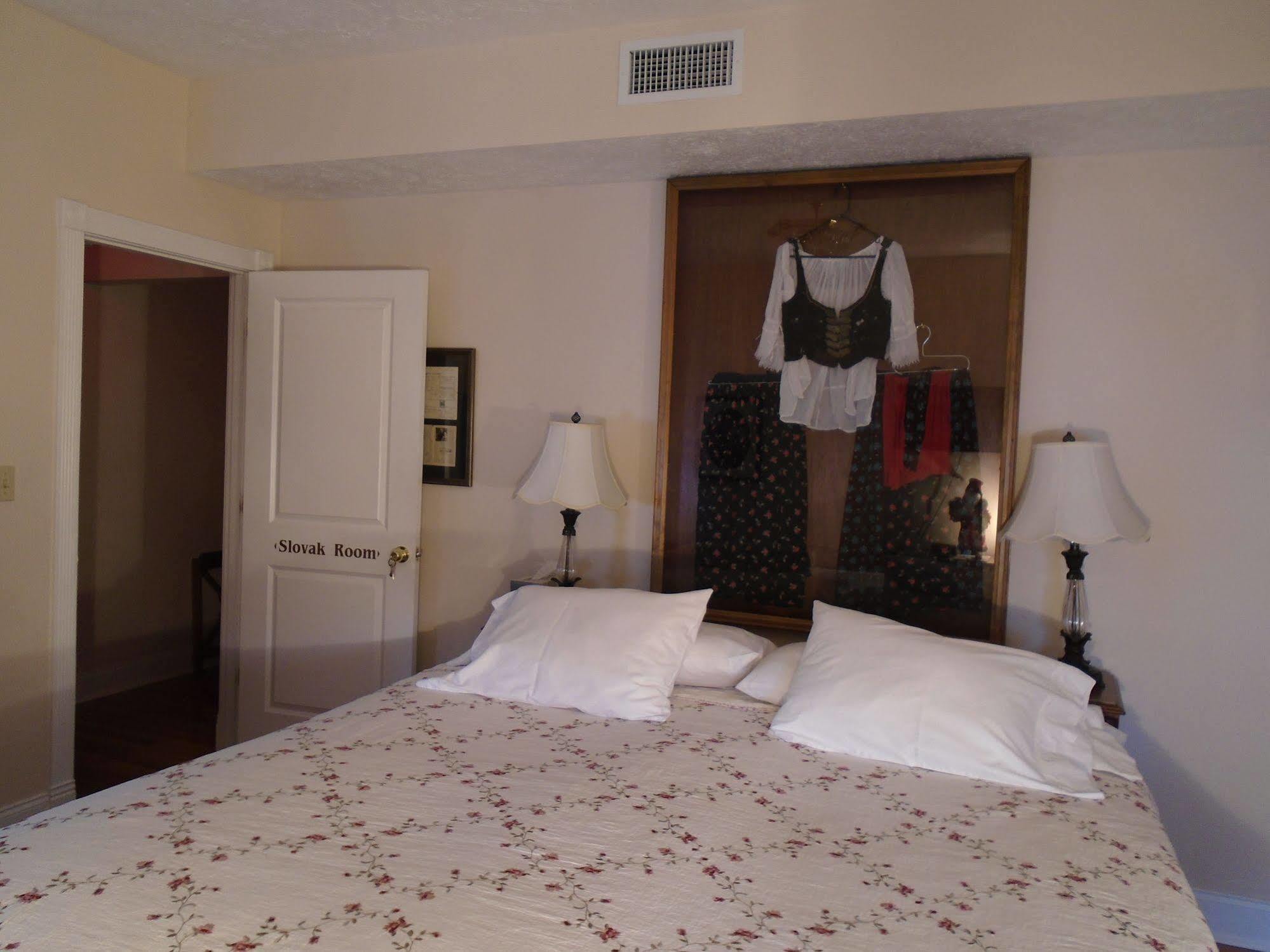 Connellsville Bed And Breakfast Экстерьер фото