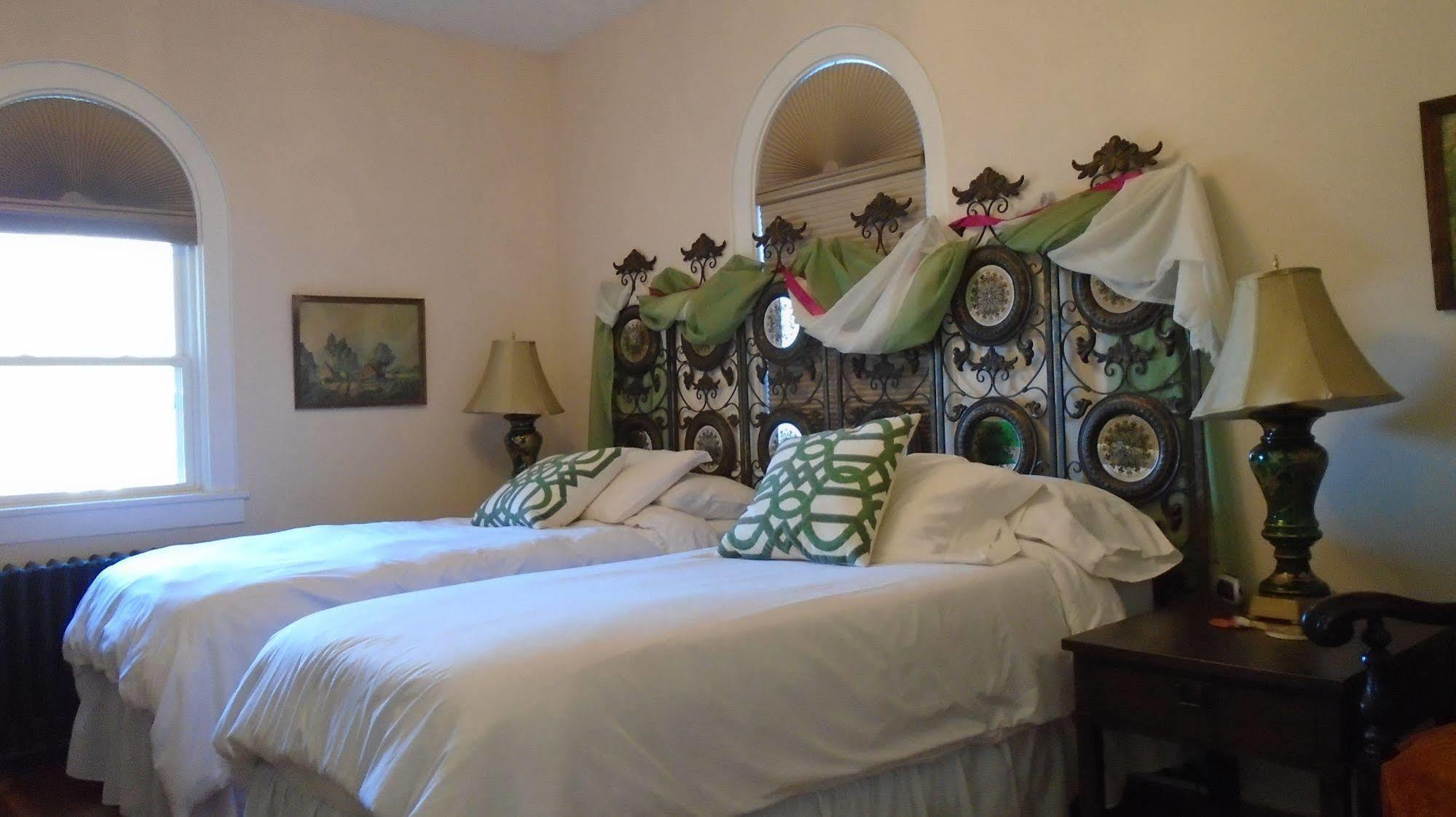 Connellsville Bed And Breakfast Экстерьер фото
